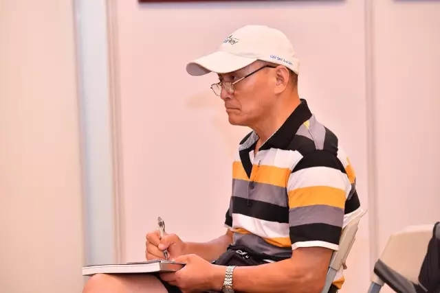 上海的都会更新，，地标性修建