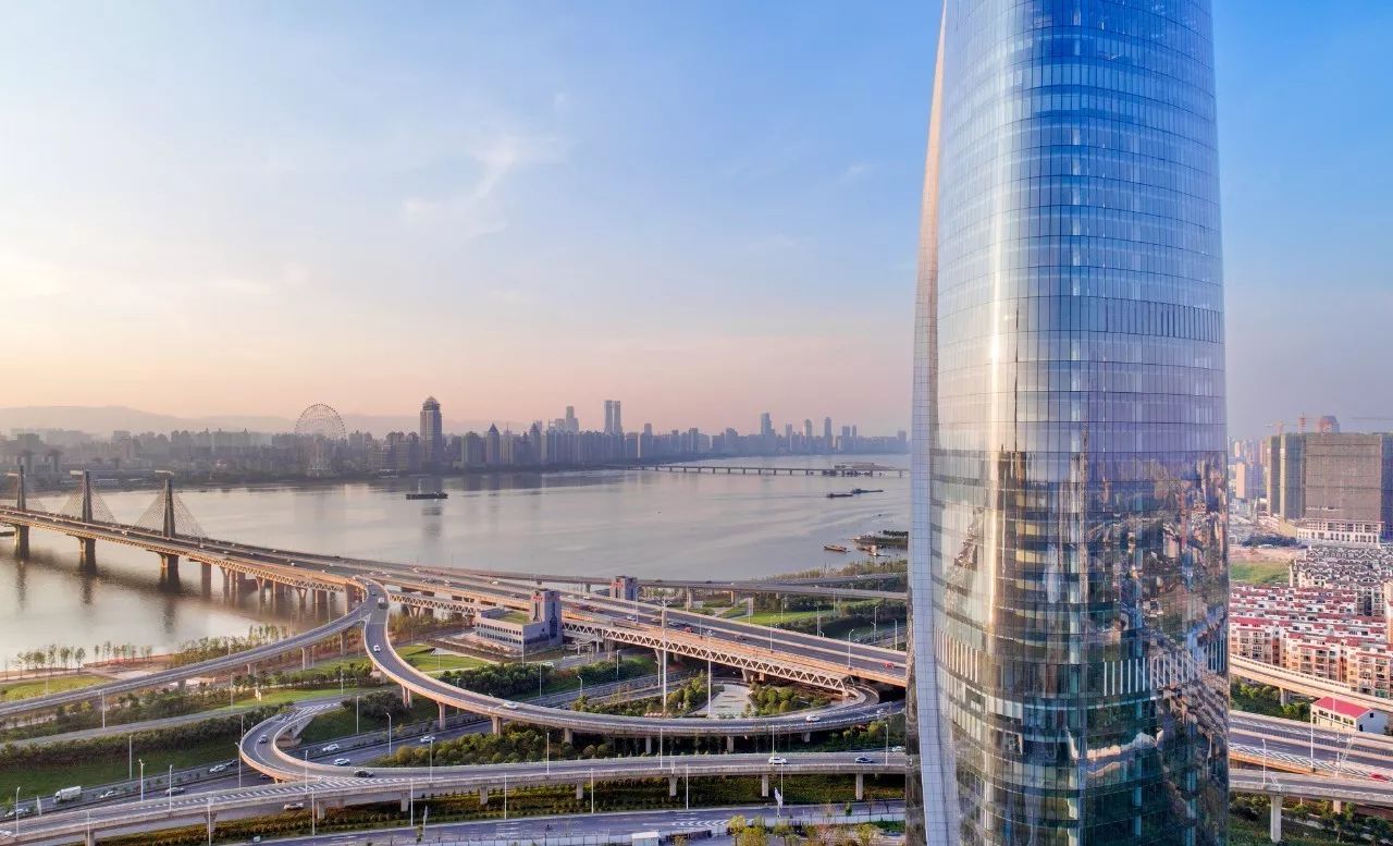 南昌新力中心，以“镜鉴”之“隐”告竣文脉的绵延